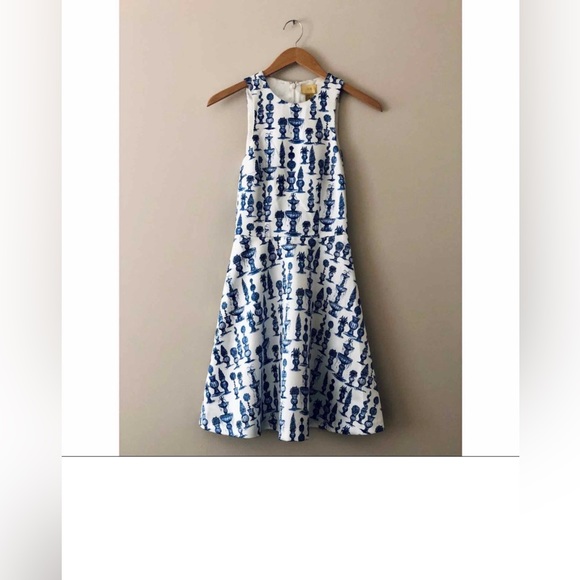 Blue & white French-inspired motif dress. - Picture 2 of 2